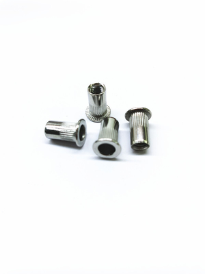 Pola gigi Blind Hole Nut Seng Nickel Alloy Dalam Dekorasi Mobil Aerospace