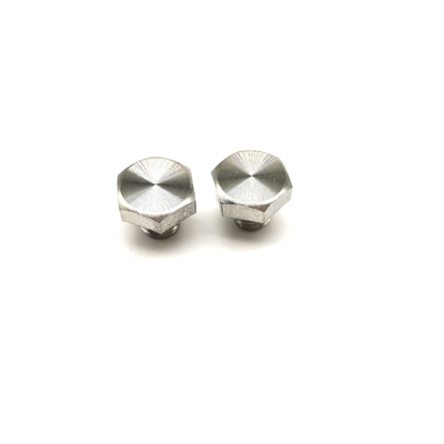 M8X7 Sekrup Dekoratif Stainless Steel Untuk Roda Tinggi Kepala HEX12.8mm Warna Seng